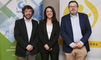 Javier Martín de Carpi, presidente de la SEGHNP, Ana Gutiérrez Casbas, vicepresidenta de GETECCU y Manuel Barreiro Acosta, presidente de GETECCU